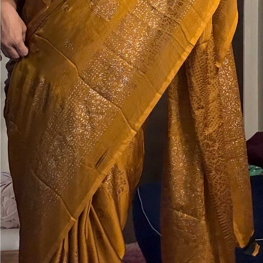 Gold Metallic Print Saree